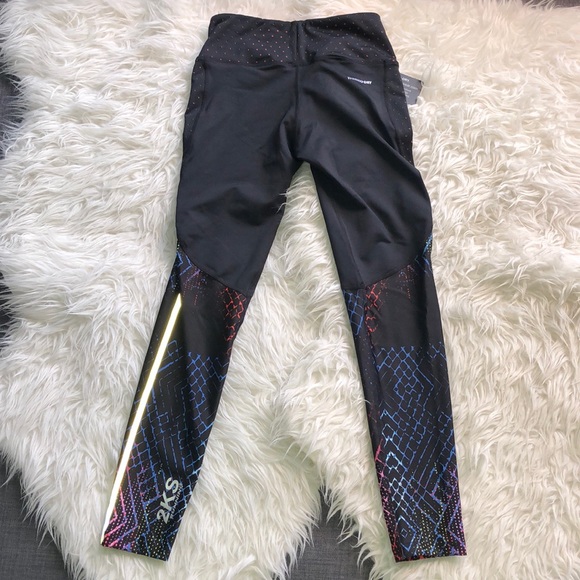 Colored Paint - Picture 2 of 8